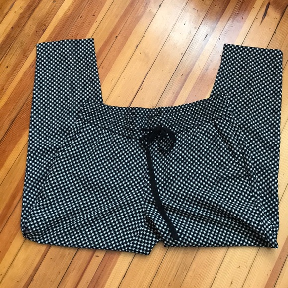 Ann Taylor Pants - Ann Taylor Crop Pants